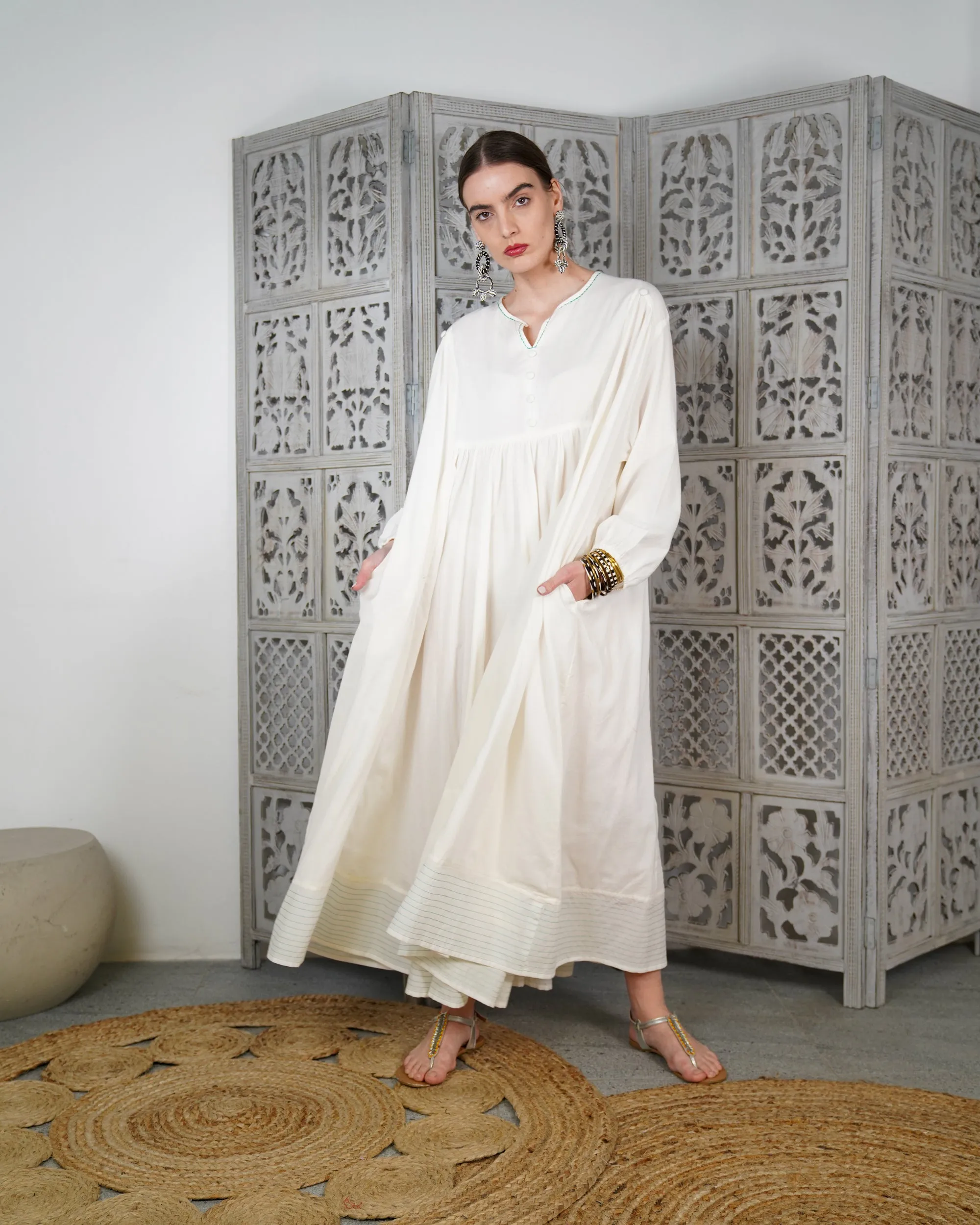 Embroidered v-neck with buttons and klosh design waist gathered with half quarter sleeves cotton kaftan 2616 - قفطان