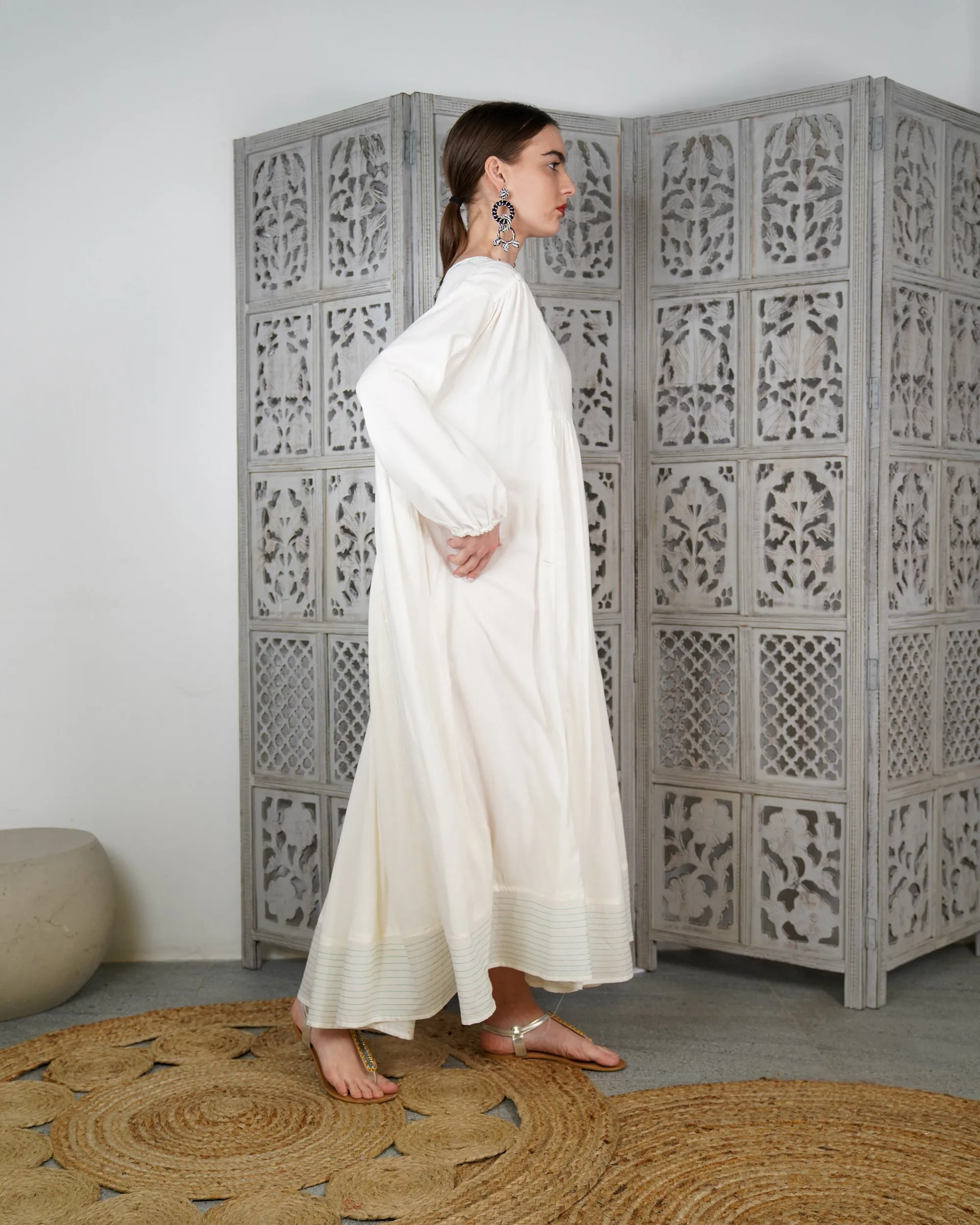 Embroidered v-neck with buttons and klosh design waist gathered with half quarter sleeves cotton kaftan 2616 - قفطان