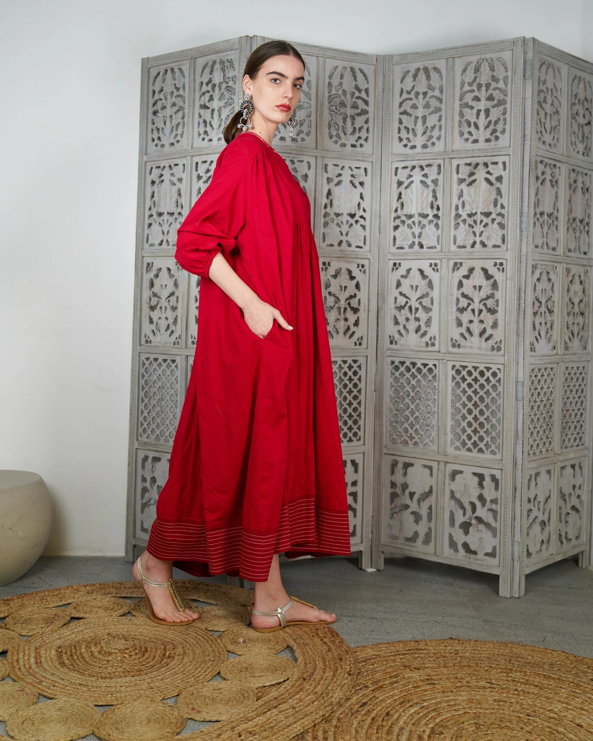 Embroidered v-neck with buttons and klosh design waist gathered with half quarter sleeves cotton kaftan 2616 - قفطان