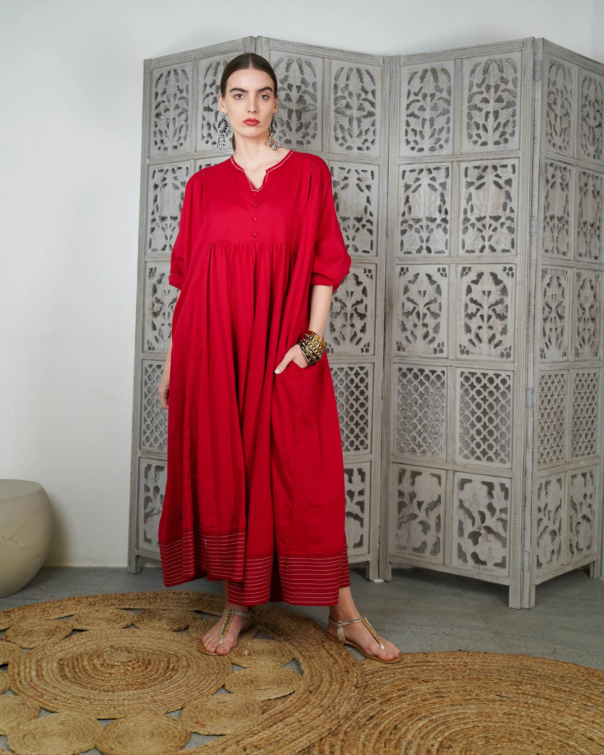 Embroidered v-neck with buttons and klosh design waist gathered with half quarter sleeves cotton kaftan 2616 - قفطان