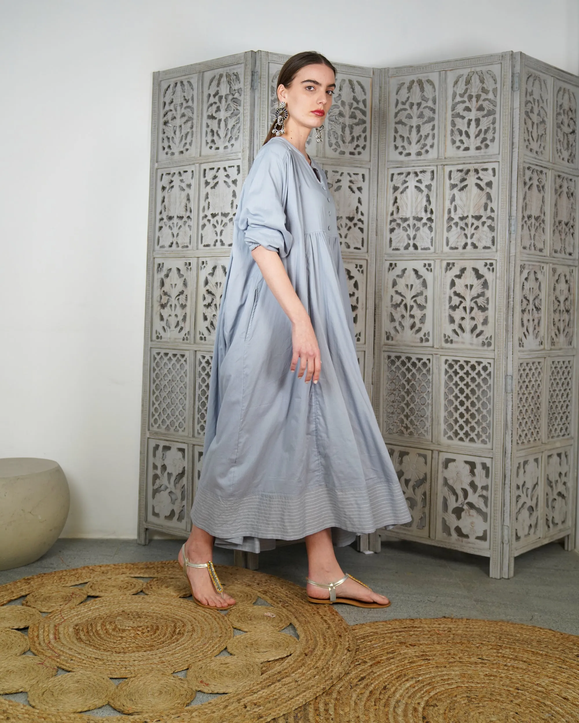 Embroidered v-neck with buttons and klosh design waist gathered with half quarter sleeves cotton kaftan 2616 - قفطان