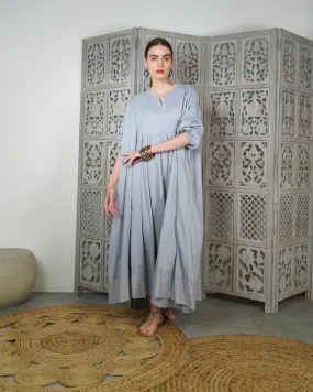 Embroidered v-neck with buttons and klosh design waist gathered with half quarter sleeves cotton kaftan 3046 - قفطان