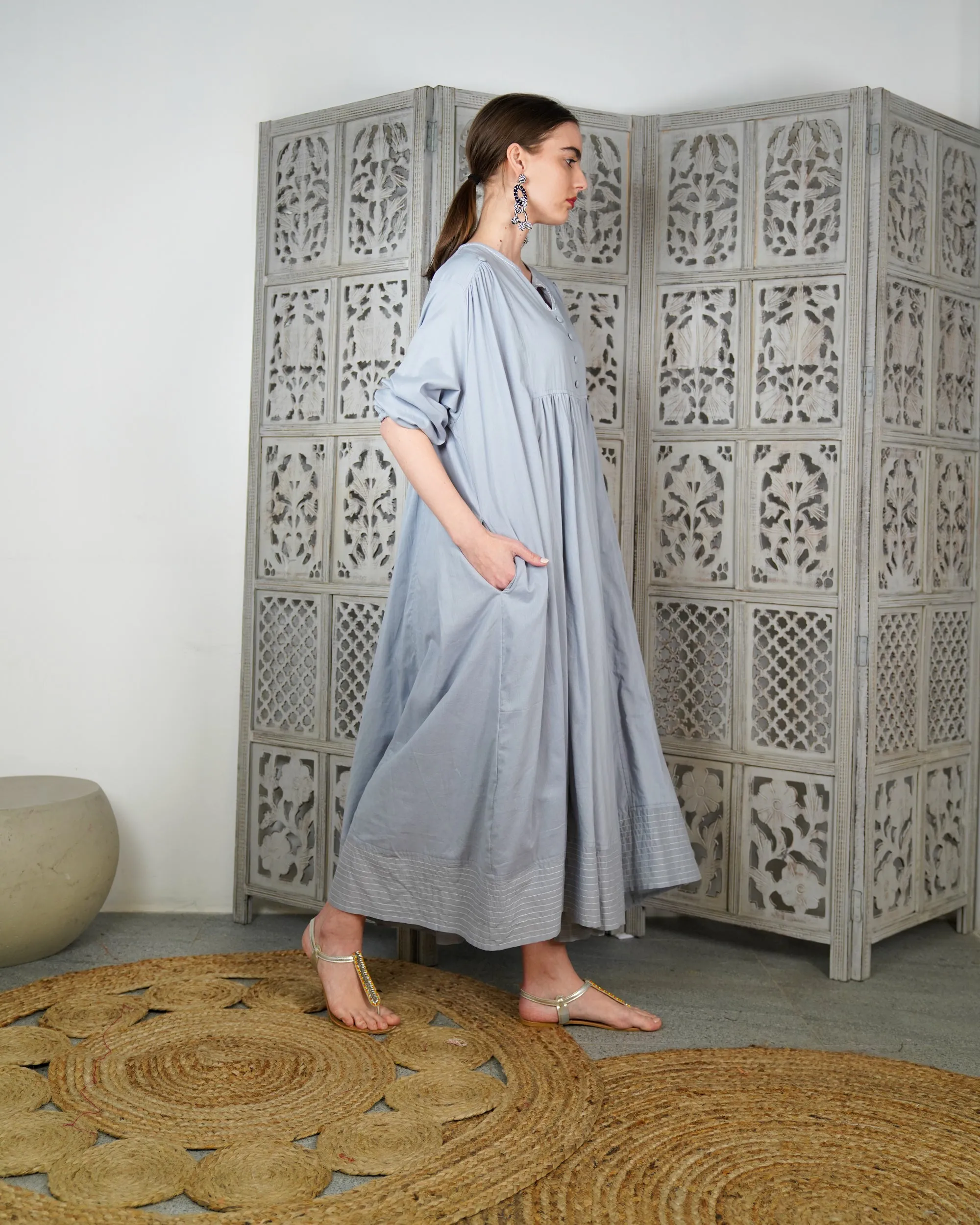 Embroidered v-neck with buttons and klosh design waist gathered with half quarter sleeves cotton kaftan 3046 - قفطان