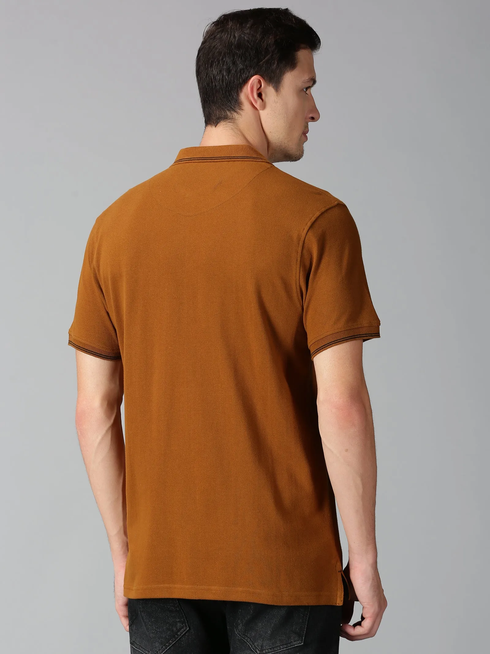 MEN'S DARK BROWN PRINT SLIM FIT T.SHIRT