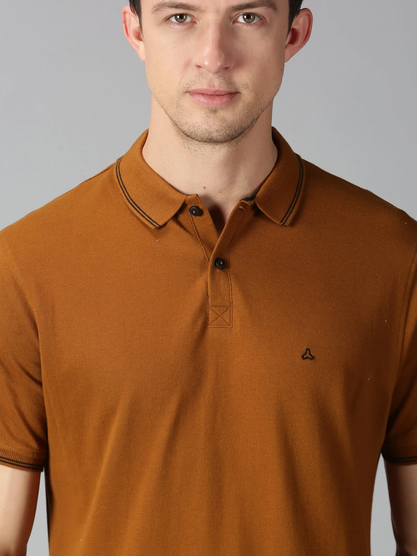 MEN'S DARK BROWN PRINT SLIM FIT T.SHIRT