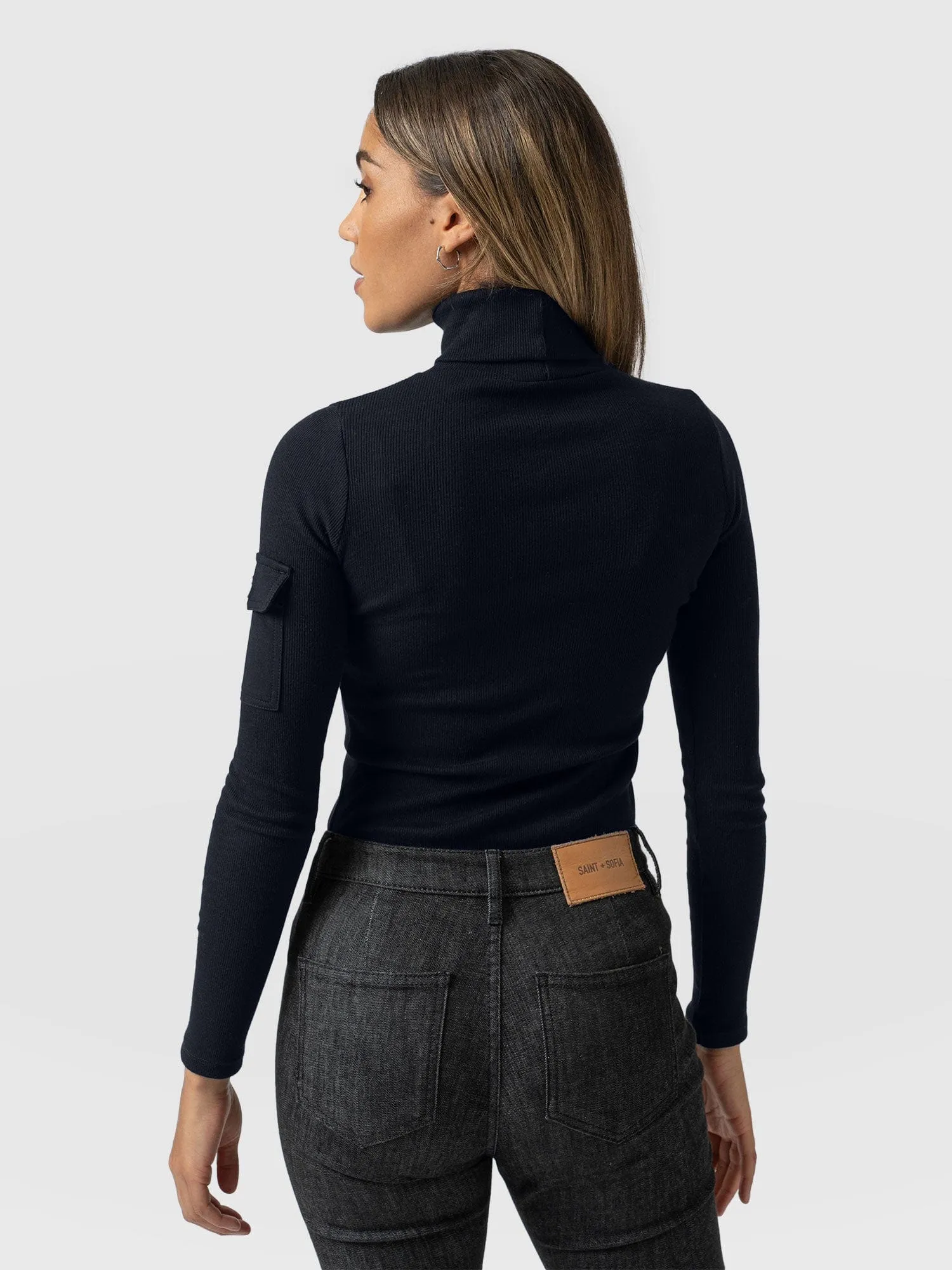 Pocket Roll Neck - Navy