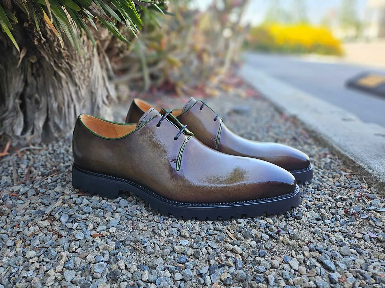 Whole Cut Derby With Lug Sole